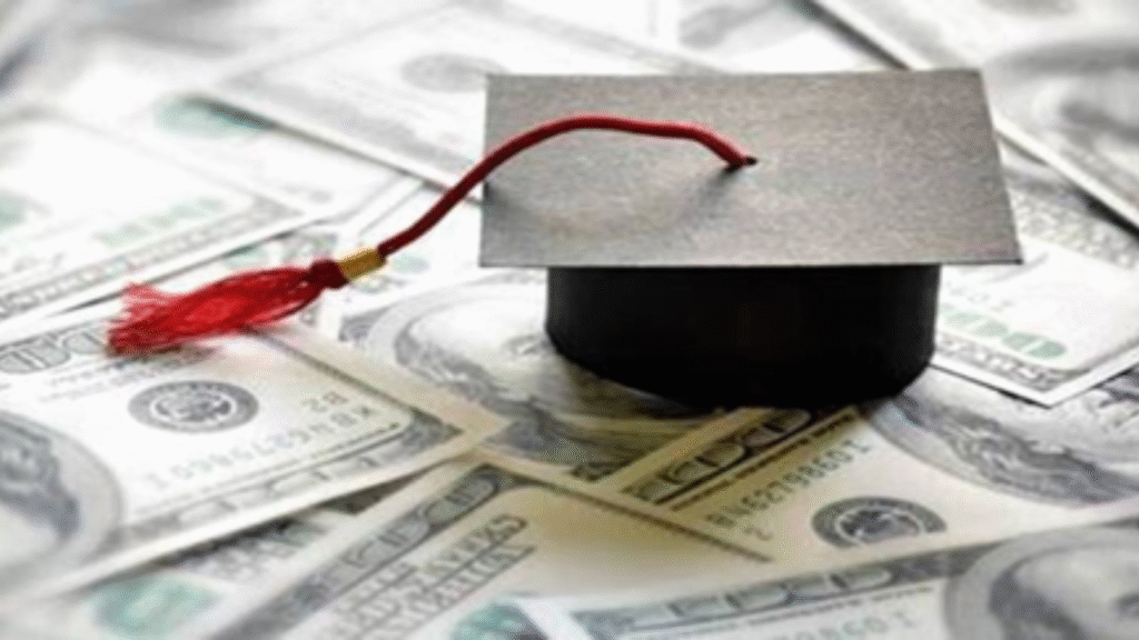 The student loan trend causing concern for lenders: Even borrowers with excellent credit scores are falling behind on payments.